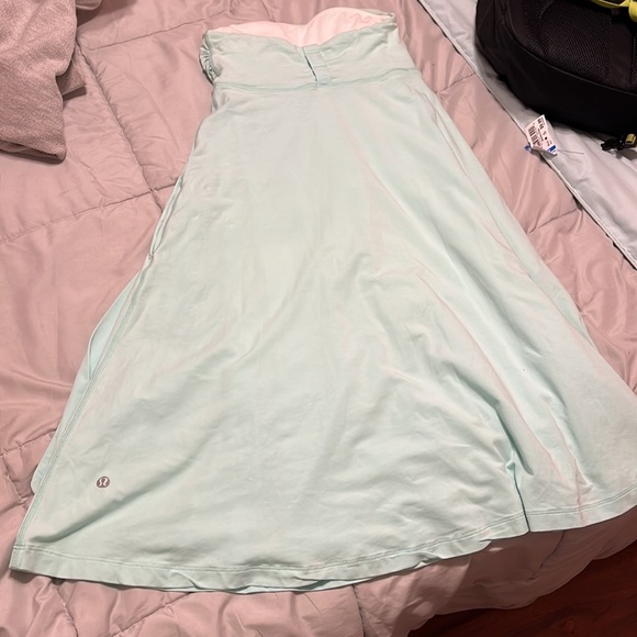 Lulu lemon beat the heat reversible dress. Tiffany blue and white - Picture 2 of 4